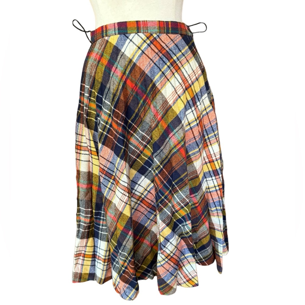 1970s Junior Mates by‎ Classic of Boston Plaid, Wool Blend, Pleated Skirt